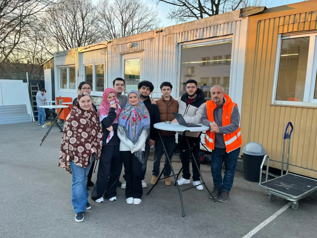 Ein besonderer Iftar – Schüler*innen der Gehörlosenschule zu Gast | Özel Bir İftar – Sağırlar Okulu Öğrencileri Misafirimizdi